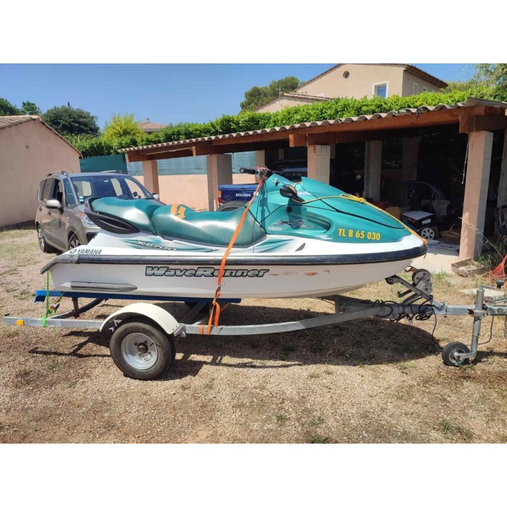 Yamaha WaveRunner XL700 Jet Ski (2002) – Excellent Condition (With Trailer)